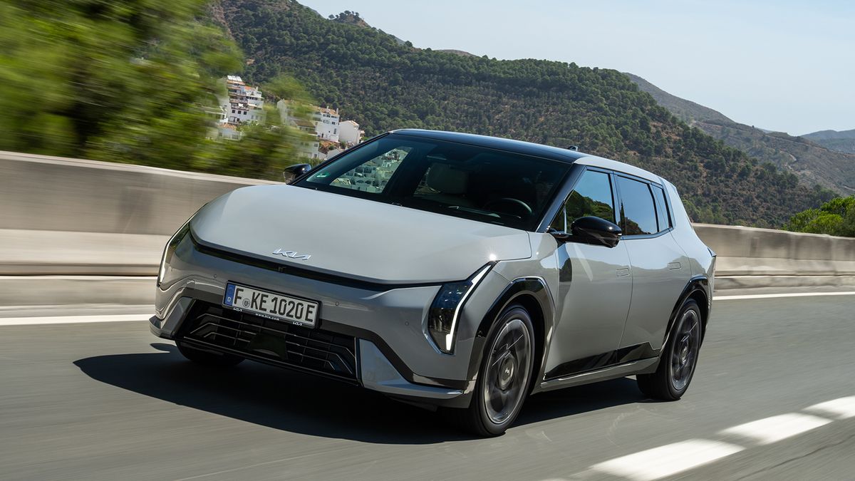 Poprvé za volantem elektromobilu ze Žiliny: Kia EV4 je výjimečně prostorná a pohodlná kosmická loď